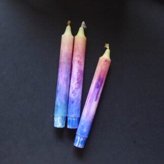 Änneli Cherze im CherzeLade.ch Handgefärbt im Berner Oberland